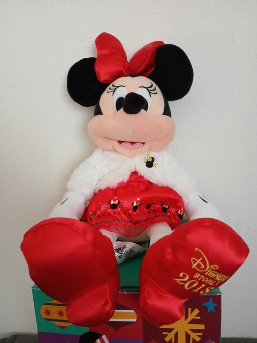 Bonecas "Minnie" oficiais lançadas pela Disney todos os anos no Natal.