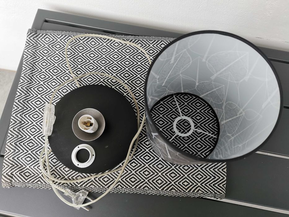 Piękny abażur lampka