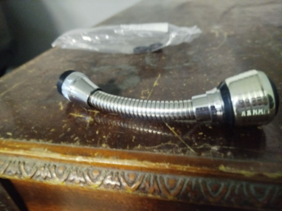 Extensor flexível de torneira