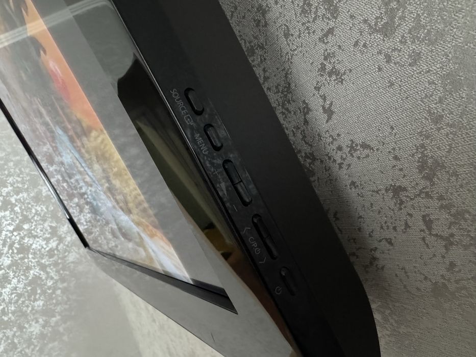 Продам 6 LCD телевізорів розміром від 32 до 42 дюйма