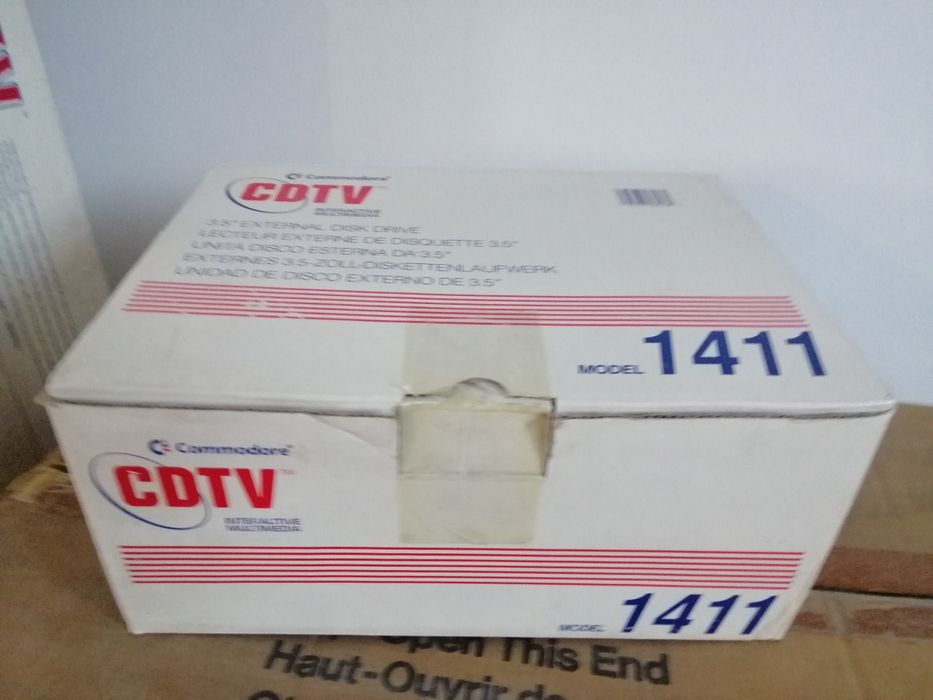 Commodore cdtv CD -1000 komputer+ monitor