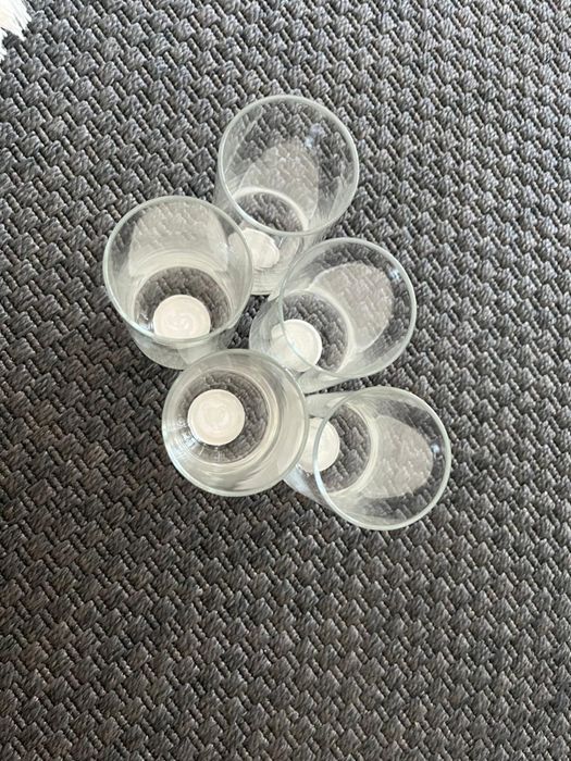 Copos altos de vidro novos