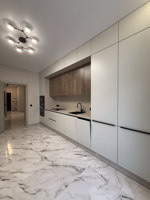 Продаж стильної 2-кімнатної квартири в самому серці міста!