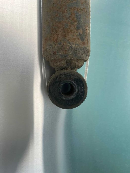 Задний амортизатор Ford Focus 3 2015г.