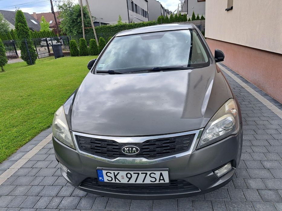 Samochód osobowy kia ceed