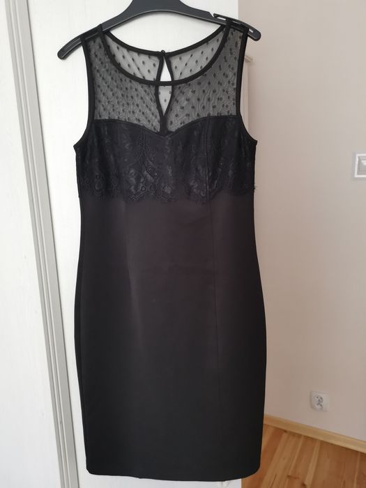 Sukienka czarna C&A. Rozmiar S.