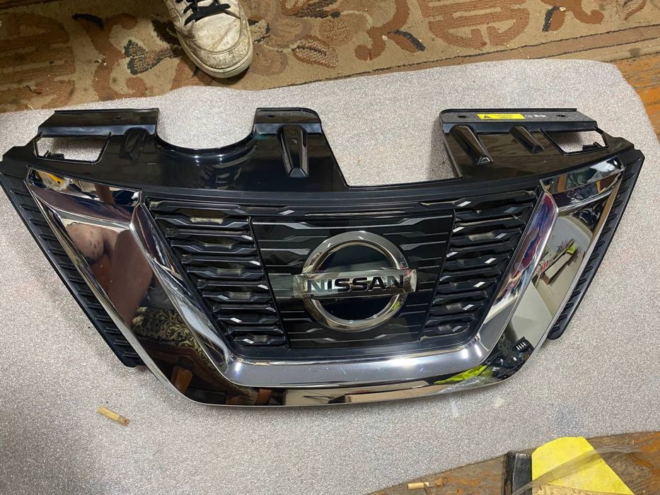 Nissan Rogue решетка радиатора, nissan x-trail t32 решітка