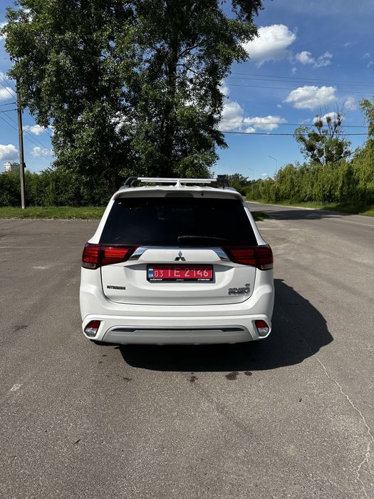 Mitsubishi Outlander PHEV 2019