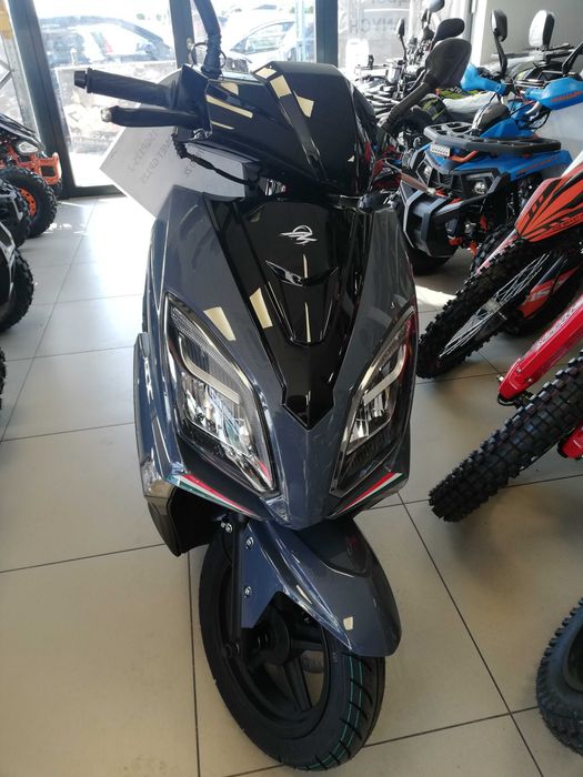 Skuter Zipp GP 125