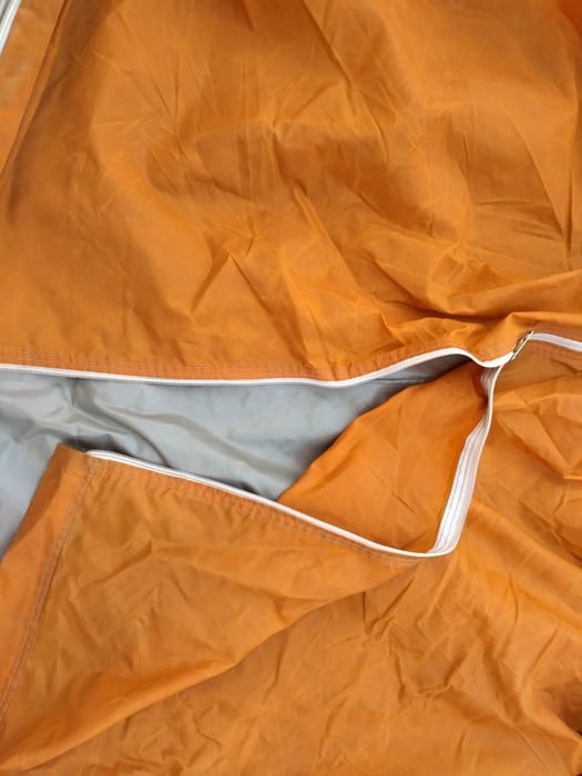 Tenda campismo canadiana com oferta cadeira