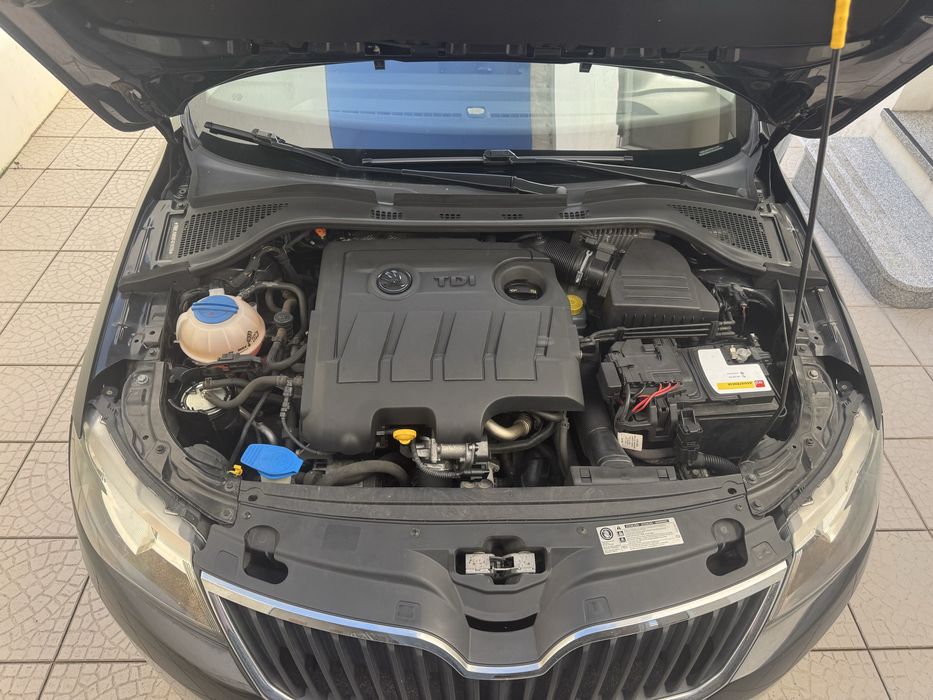 Skoda rapid 1.6 tdi preto- 111328km-Nacional 2014