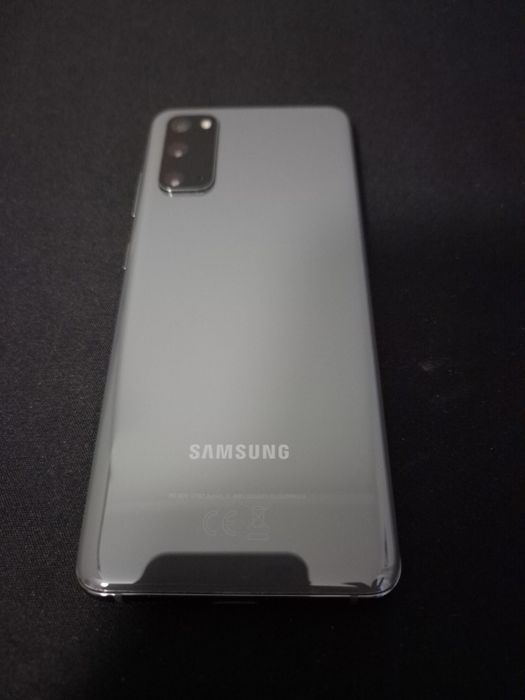 Samsung Galaxy S20 - 8GB / 128 GB mały flagowiec idealny stan