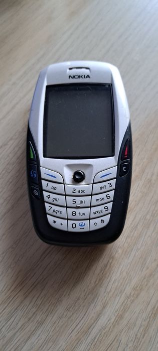 Nokia 6600 – A funcionar (sem bateria e carregador)