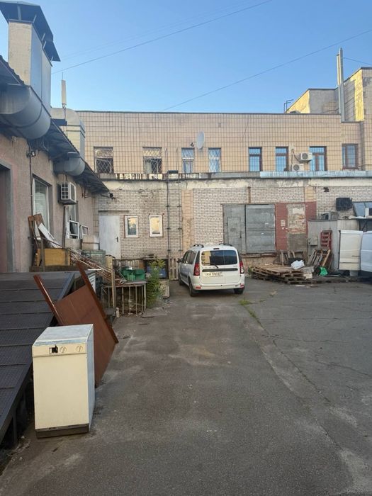 Склад 120 кв.м Троещина Бальзака 12 Рампа