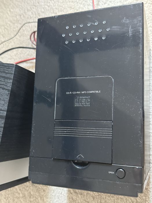 Mikrowieża OK. CD USB SD AUX + 2 głośniki