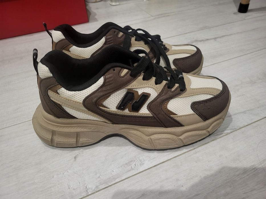 Buty sneakersy sportowe 39