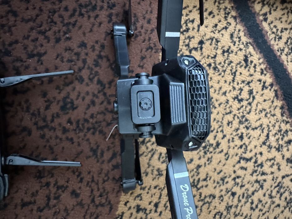 Новий дрон з камерой