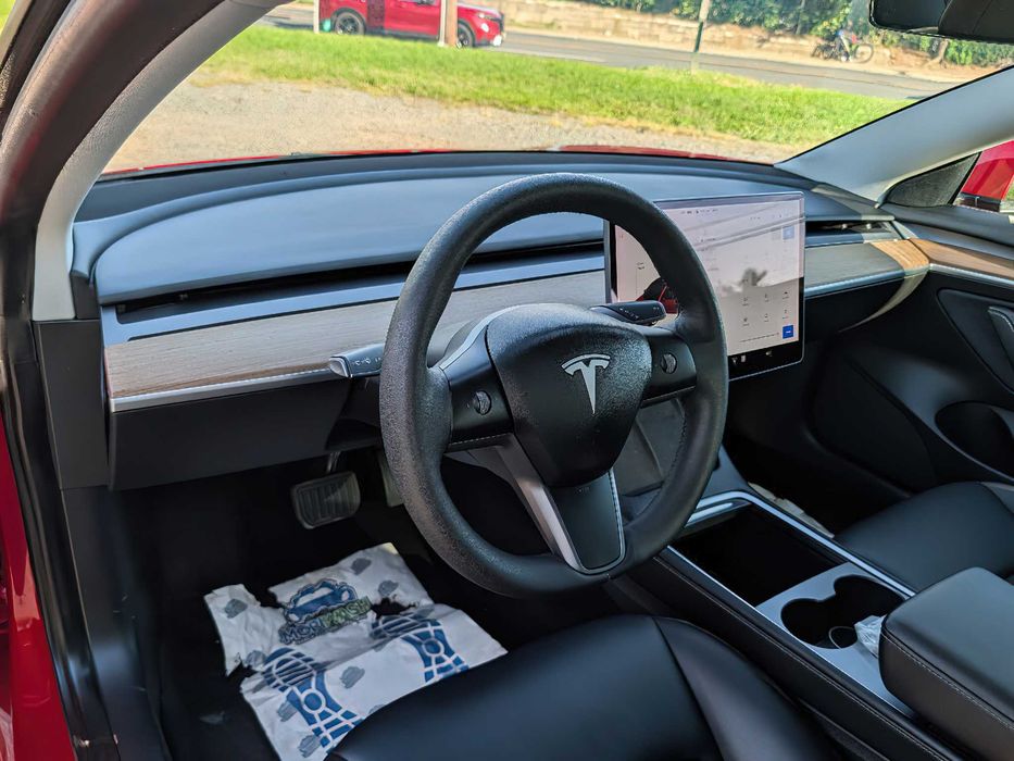 Tesla Model 3 Long Range      2022