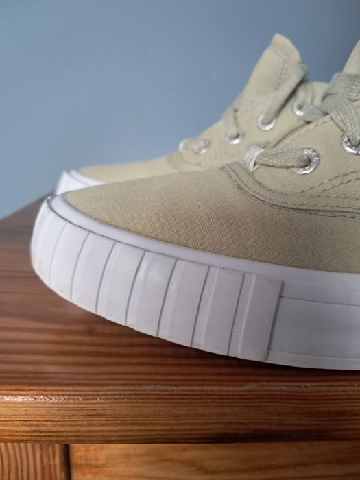 Buty tenisówki damskie Bench 38