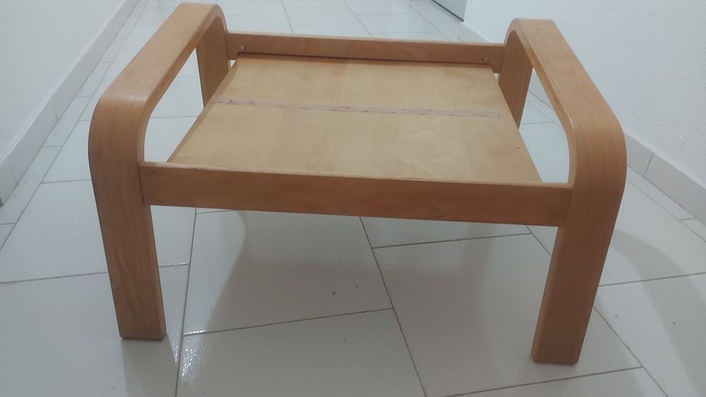 Repousa pés Poäng IKEA