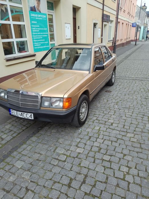 Mercedes 190 rok 1983