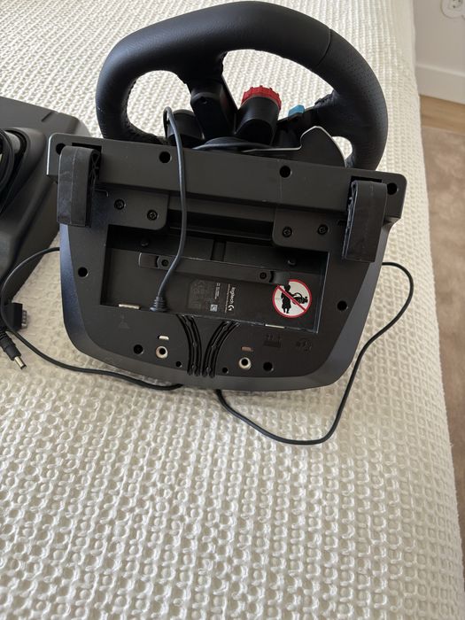 logitech g29, volante + pedais