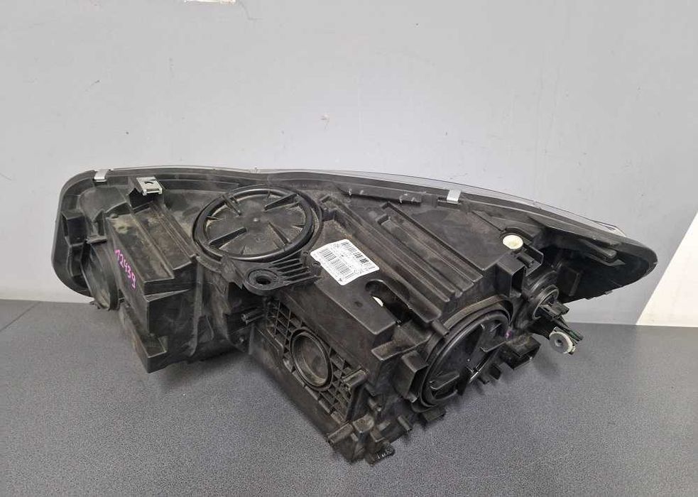 BMW 2 F45 F46 14r.- Lampa Przód Prawa