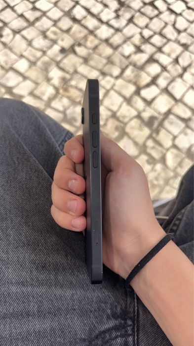 Iphone 16e novo