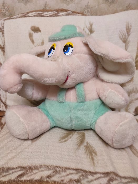 Продам мягкую игрушку Слон