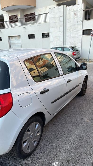 Renault Clio III 1.5 dCi (Ano 2008) – 5 Portas — photo 5