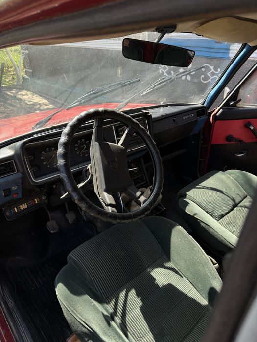 Продам ваз 2105 (не на ходу)