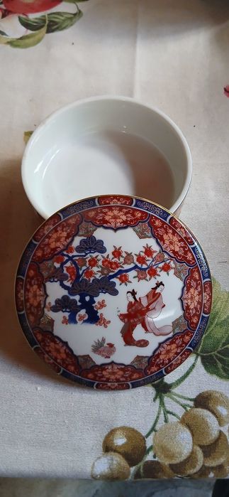 Conjunto de floreira e caixa de jóias