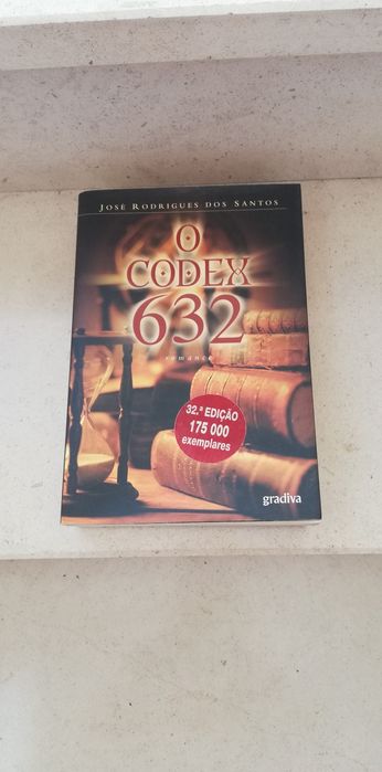 Vários livros do José Rodrigues dos Santos