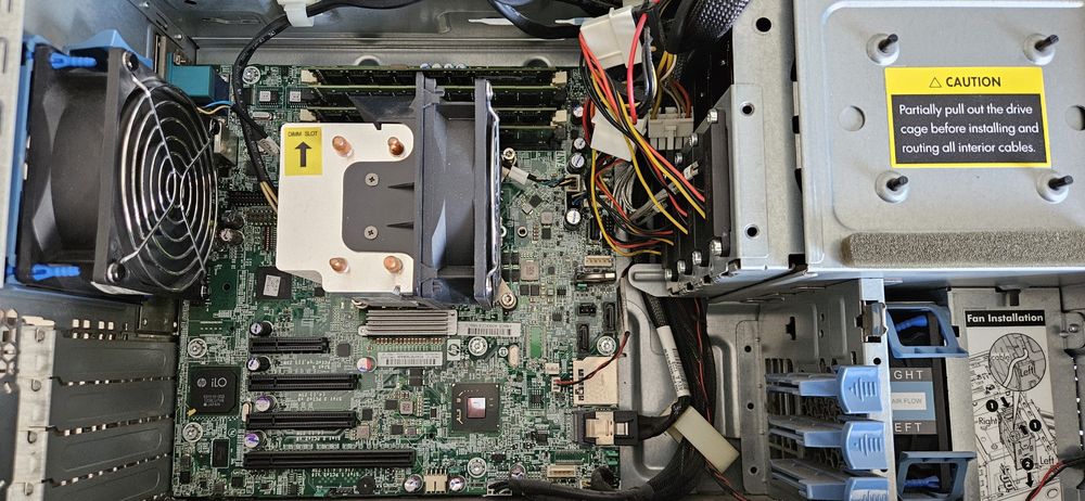 Servidor HP Proliant ML110 G7