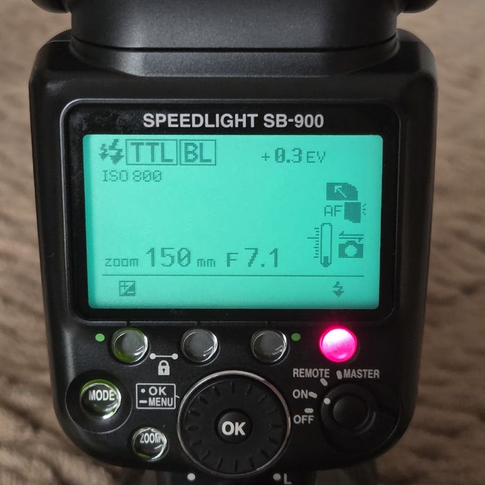 Спалах Nikon Speedlight SB-900