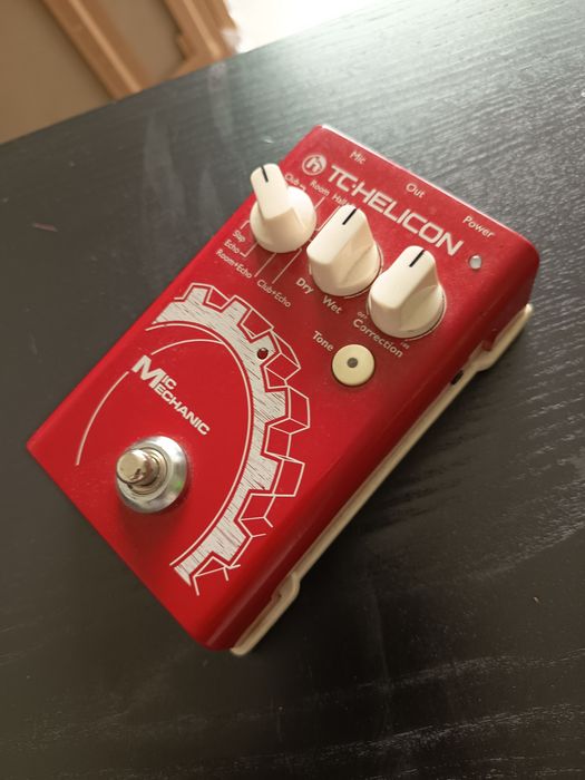 Pedal efeitos de voz  TC-HELICON