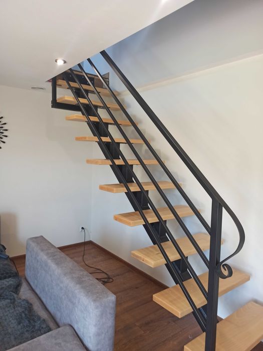 Balustrady, bramy, ogrodzenia