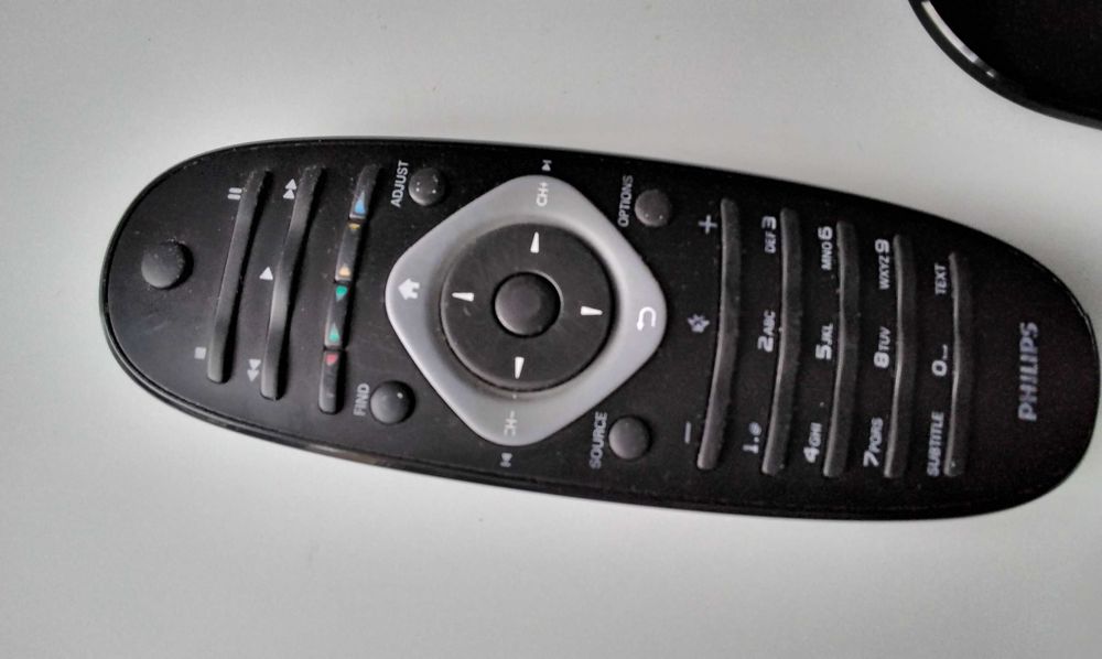 Tv PHILIPS 32'' czarny na szklanej podstawce