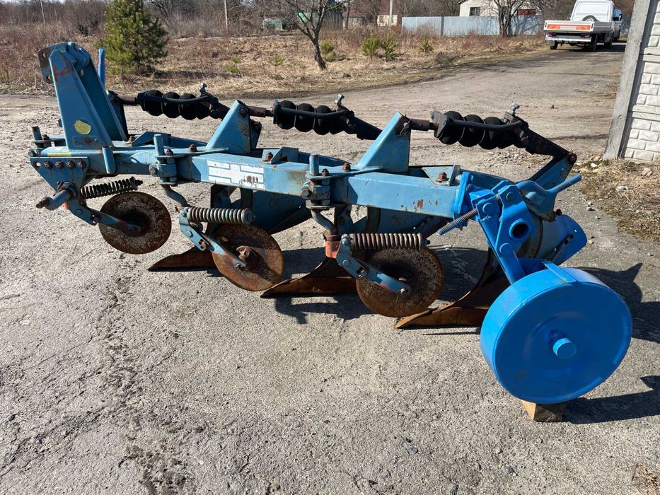 Продам Плуг 3-корпусний Overum 3-25-30-35-40 Rabe Werk Kverneland