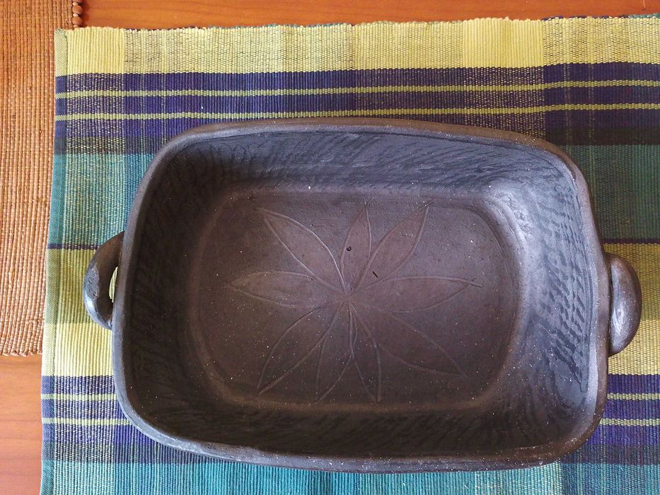 Assadeira de Barro Preto