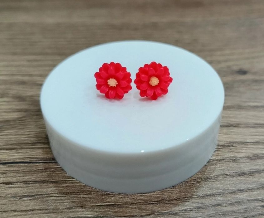 Śliczne nowe kolczyki czerwone kwiatki