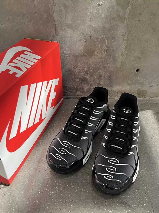 Nike Air Max TN Czarny R.39