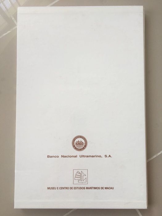 Livro "Navios da China / Ships of China" de Valentin A. Sokoloff