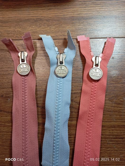 Продам змейки для одежды.!