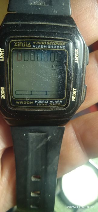 Часы мужские ,наручные.