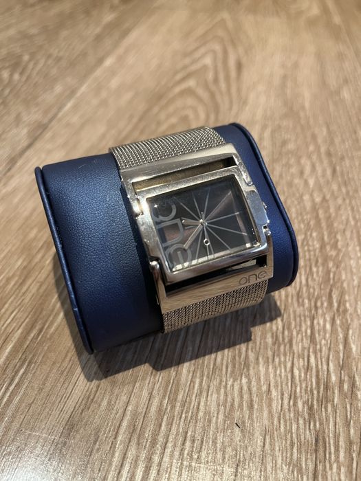 Relógio the One prateado