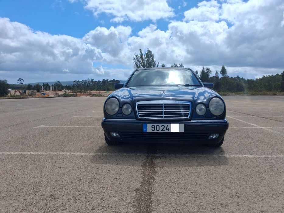Mercedes Benz E300TD