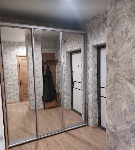 Квартира з новим євроремонтом , в новобудові !