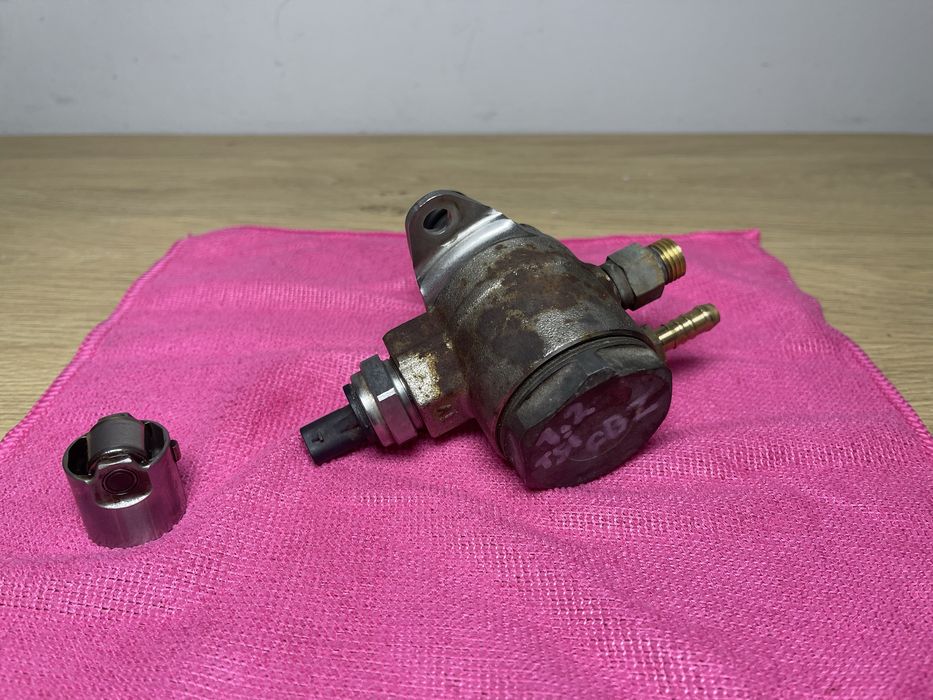 Насос високого тиску 1.2 1.4 tsi CAX CAXA CAV CBZ 03C 127 026 M ТНВД