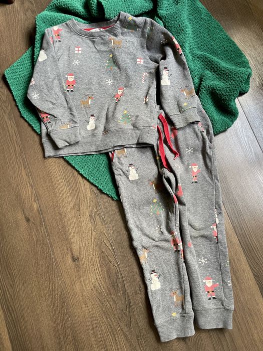 новорічний сірий спортивний костюм hm дитячий 5-6 років